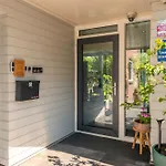 Cozy House - Fietsverhuur, Eigen Keuken En Badkamer Apartment