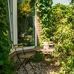Apartment Cozy House - Fietsverhuur, Eigen Keuken En Badkamer *