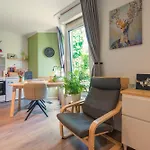 Apartment Cozy House - Fietsverhuur, Eigen Keuken En Badkamer *