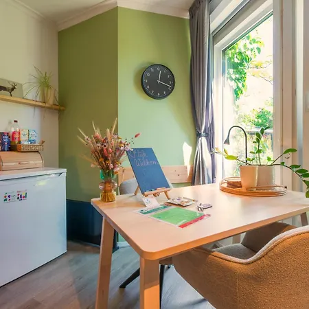 Cozy House - Fietsverhuur, Eigen Keuken En Badkamer Daire
