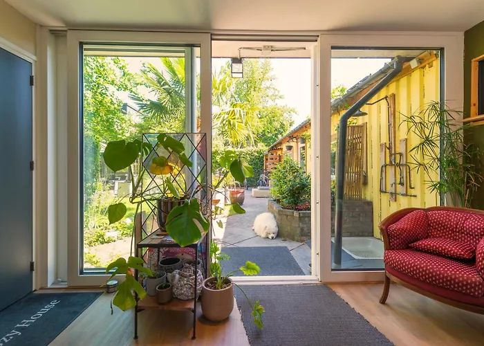Lägenhet Cozy House - Fietsverhuur, Eigen Keuken En Badkamer