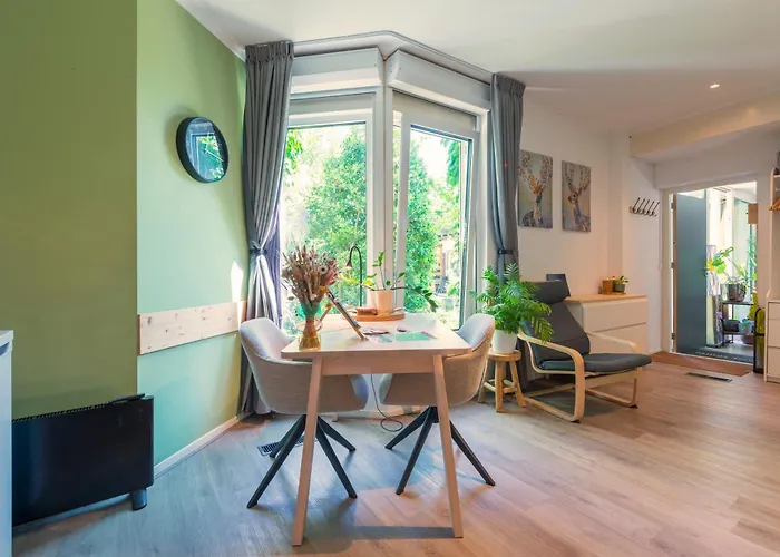 Cozy House - Fietsverhuur, Eigen Keuken En Badkamer Lägenhet *