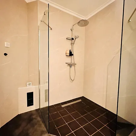 Appartement Cozy House - Leenfietsen, Eigen Keuken En Badkamer