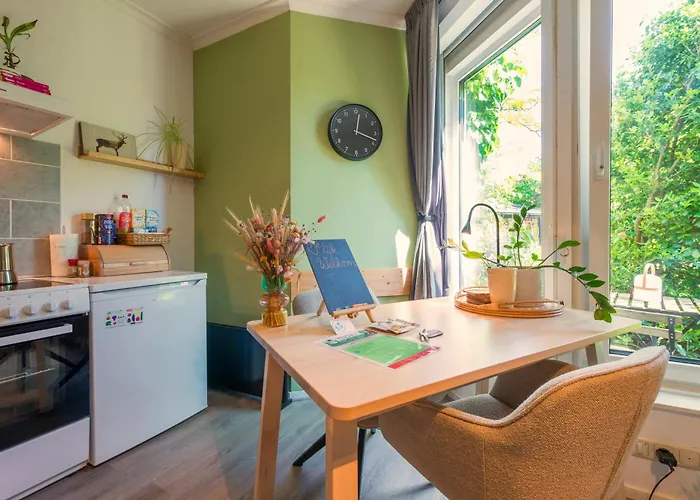 Cozy House - Fietsverhuur, Eigen Keuken En Badkamer Appartamento